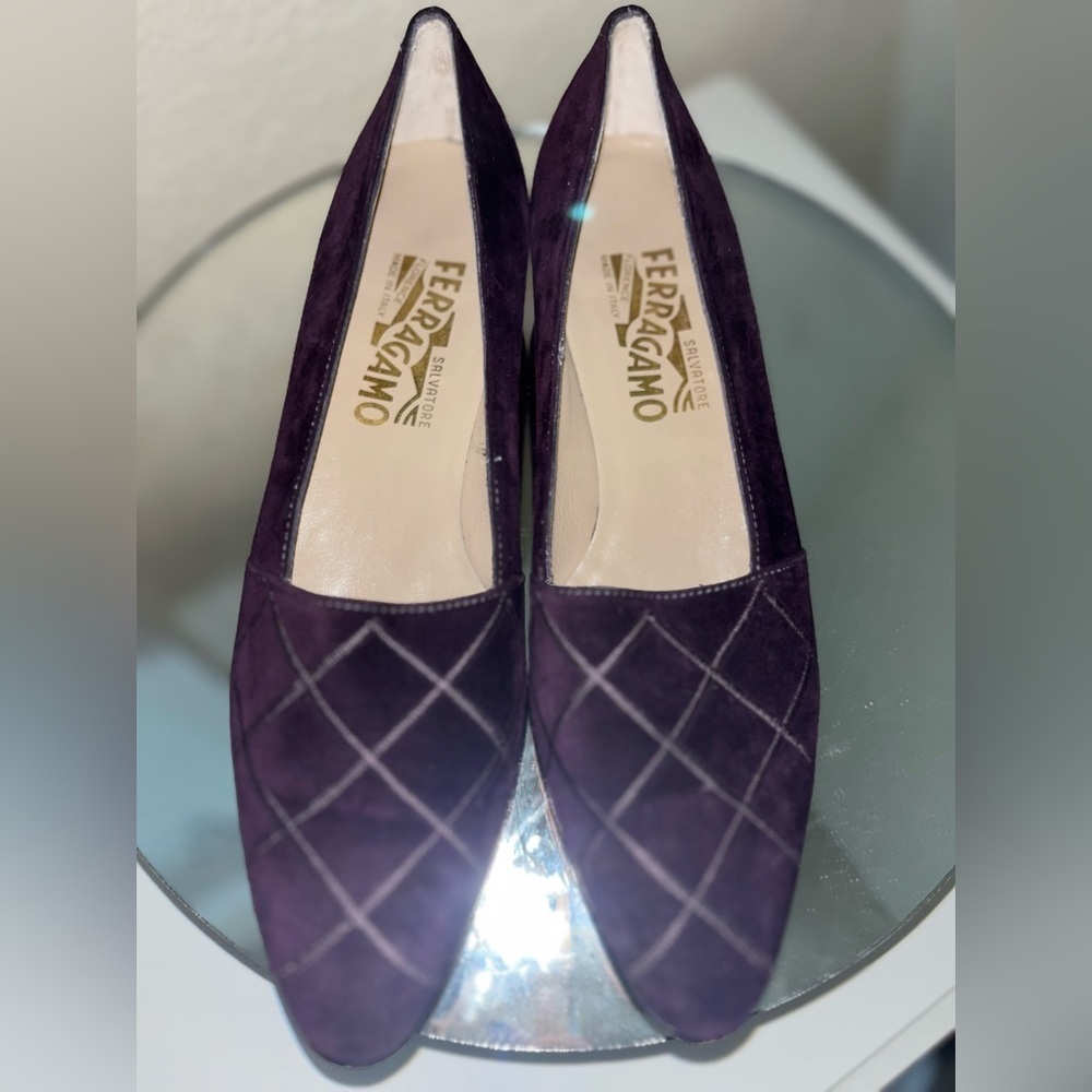 Salvatore Ferragamo Small Heeled Loafers, Size 9 - Picture 4 of 6